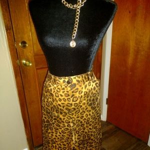 Leopard straight leg crop pants